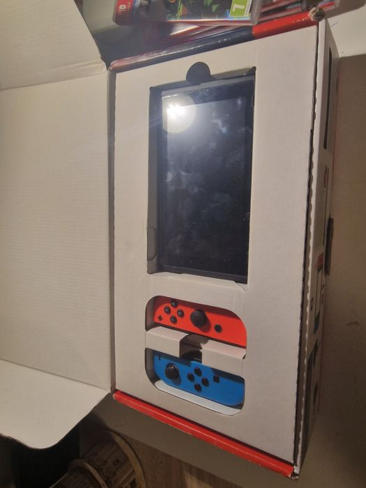 Nintendo switch v2 patched + ładowarka do auta