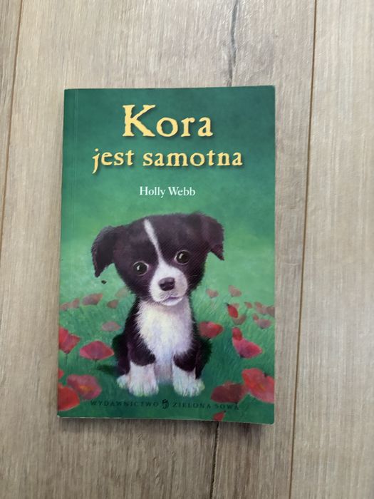 Rafik został sam, Kora jest samotna, Holly Webb