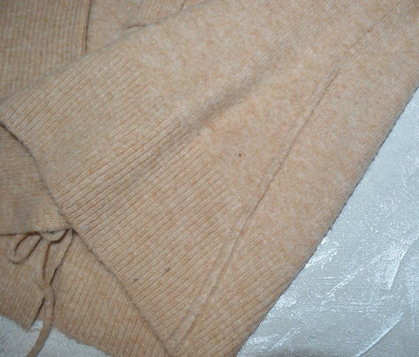 Светери в чудовому стані  p. м-л