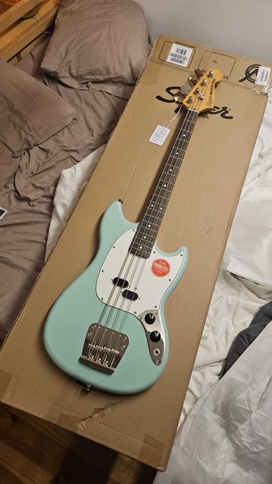Contrabaixo Squier Mustang Classic Vibe 60s Novo