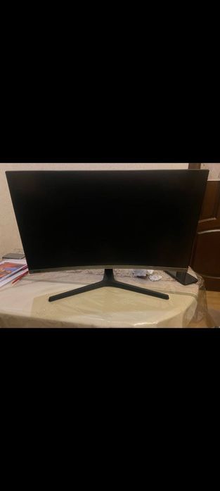 Samsung 27" 240Hz игровой монитор (разбит экран) C27RG50