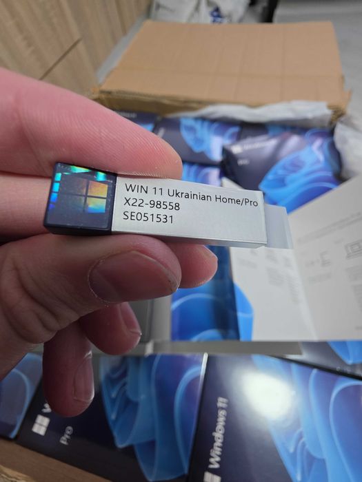 • UA Windows 11 Pro • УКР Виндовс 11 Про BOX Боксова Коробка Лицензия
