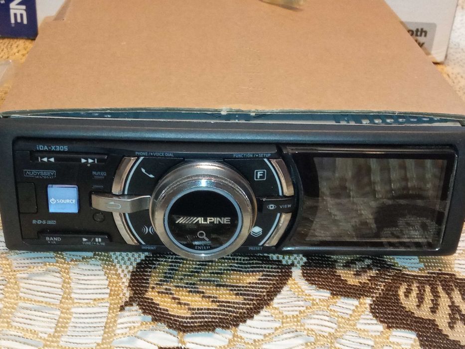 Radioodtwarzacz Alpine USB AUX IDA-X305