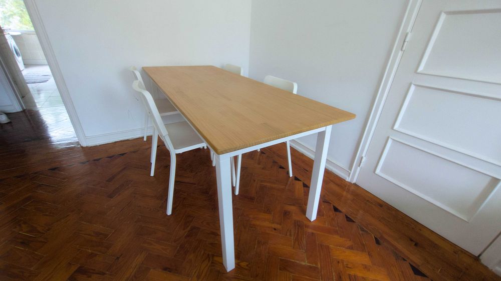 Mesa de Jantar IKEA PINNTORP 125x75 cm – Bom Estado