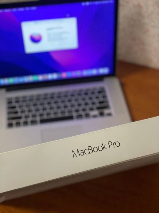 MacBook Pro (Retina, 15-inch, Mid 2015)