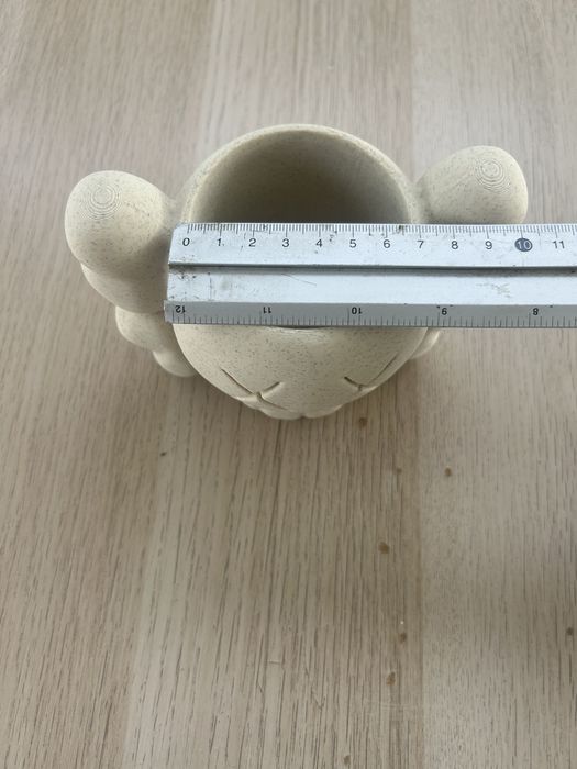 Vaso figura Kaws
