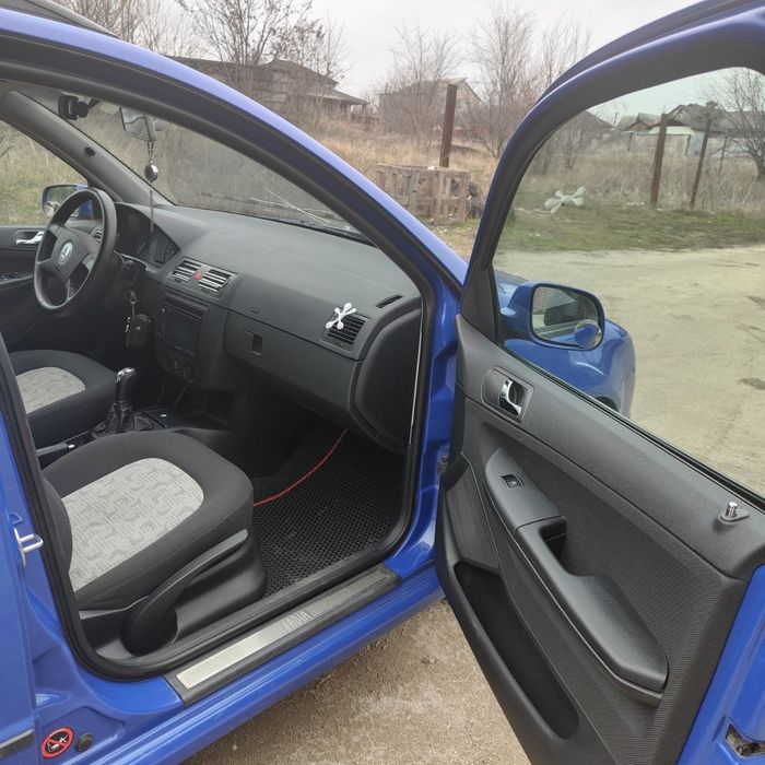 Продам Fabia 1.  2004 року
