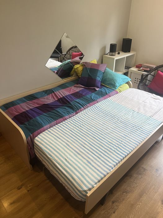 Cama de solteiro dupla