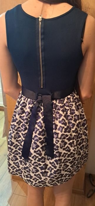 Sukienka Star 12 lat XS na podszewce z paskiem