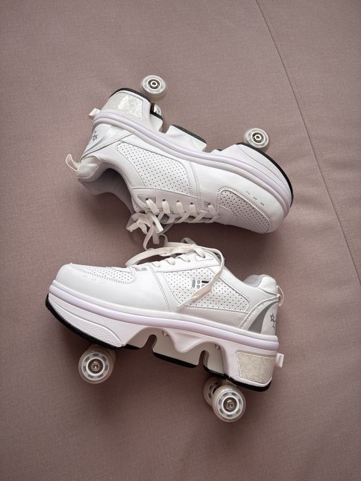 Кросівки трансформатори з роликами LieKick led