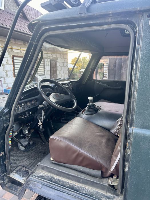 Автомобіль УАЗ 3962