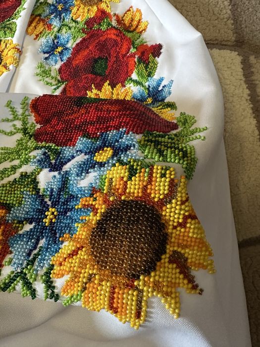 Вишиванка, вишите плаття