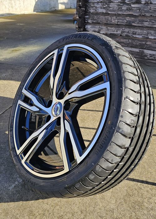 Jantes e pneus como novos