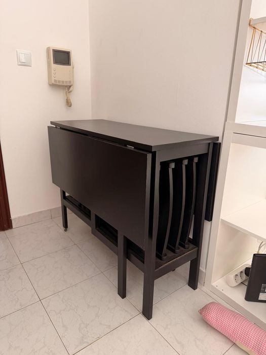 Mesa rebatível com 4 cadeiras- IKEA