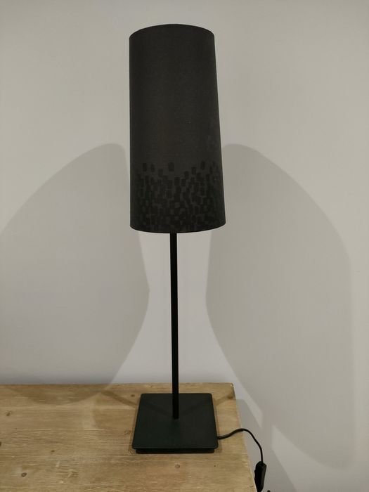 Black lamp.
