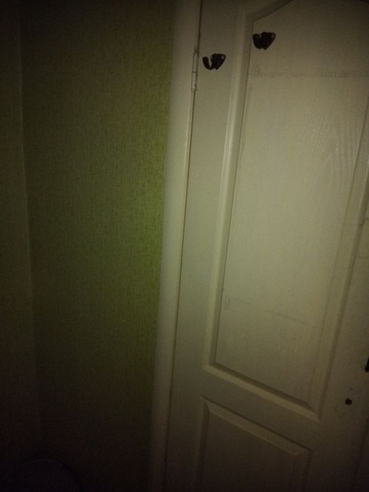 Продається кімната в гуртожитку.