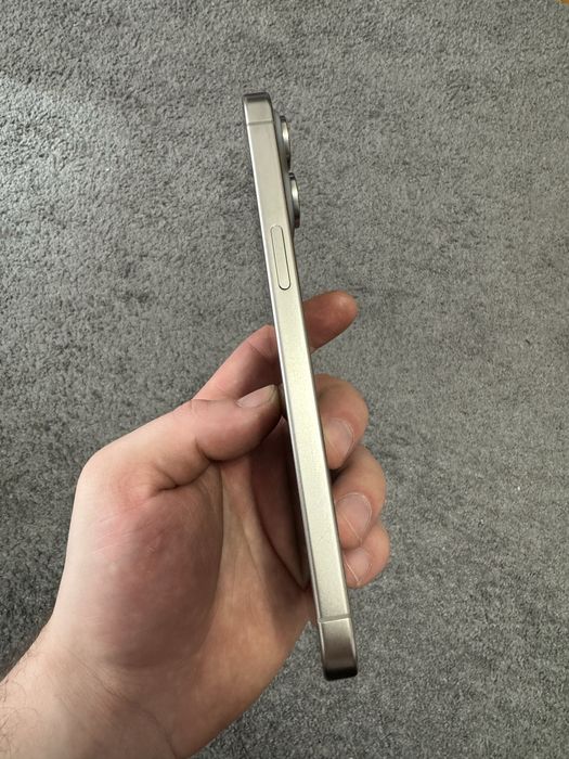 Perfekcyjny Iphone 15 PRO MAX 256gb