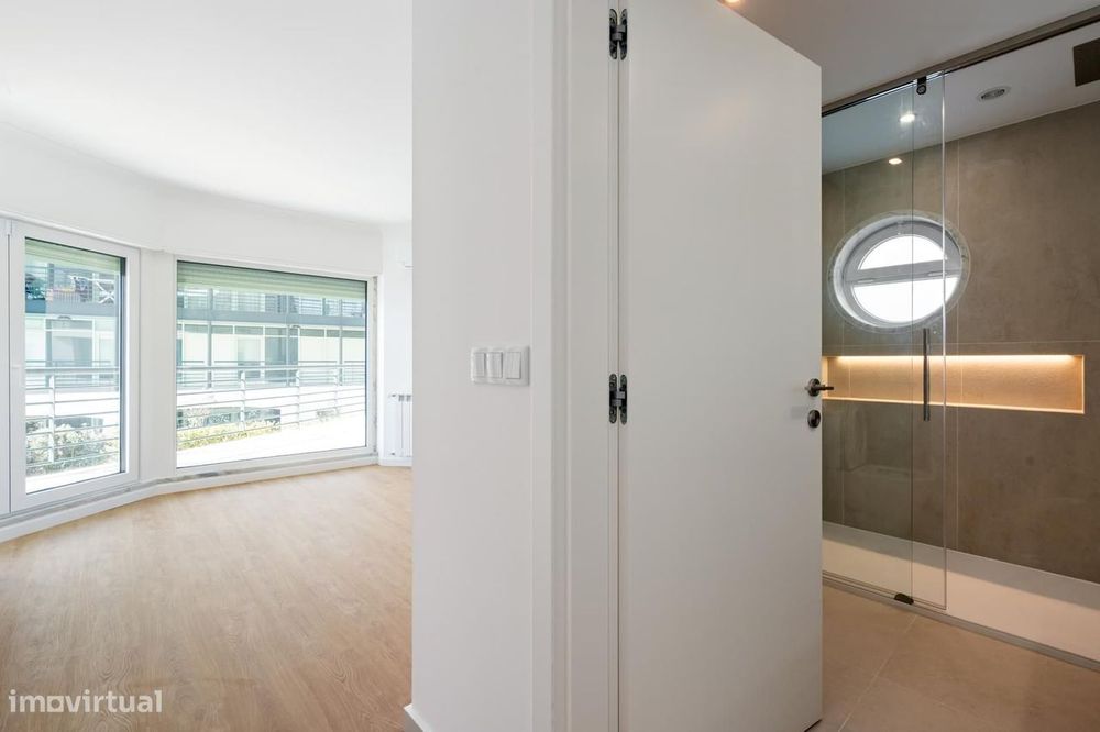 Apartamento T3 com jardim, Paço de Arcos, Oeiras