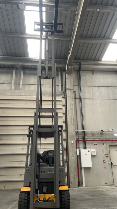 Jungheinrich EFG 320 electrico - novo