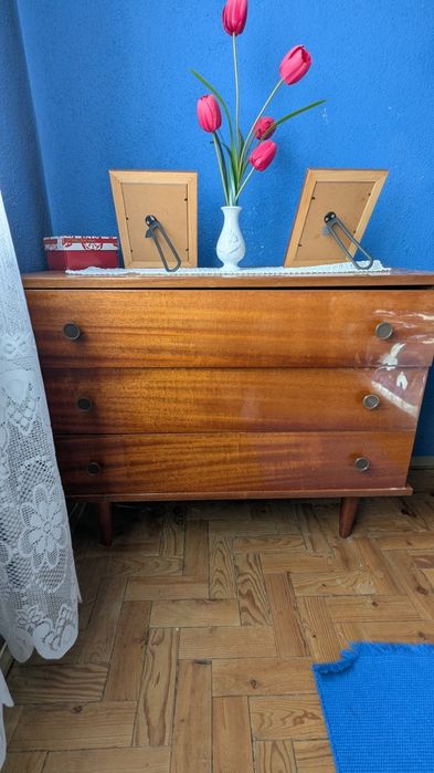 Cómoda em bom estado