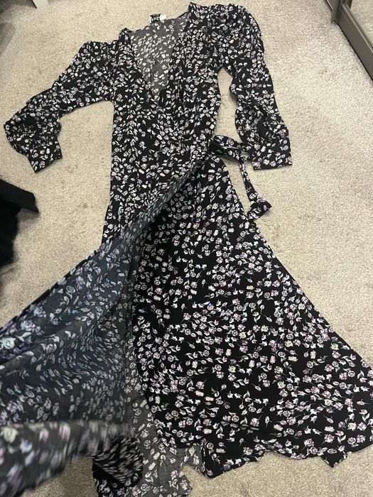 Sukienka z wiskozy NA-KD 38