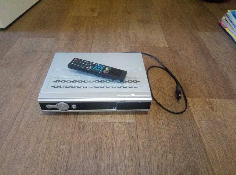 Продам супутникові тюнера OPENBOX