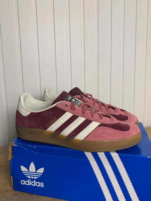 Buty damskie adidas gazelle indoor burgundowe 40 2/3 org używane