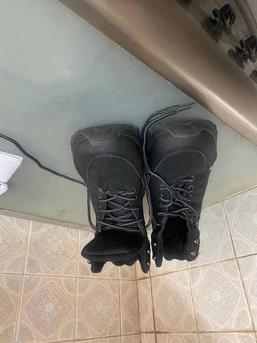 Botas usadas uma vez