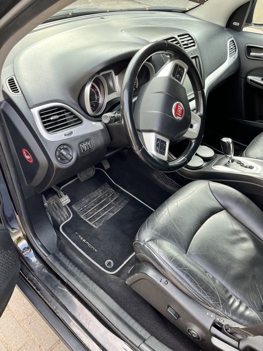 Fiat Freemont Black code Bezwypadkowy 11.2015 4x4 felga 19’ alpine kamera,7miejsc 187tys km
