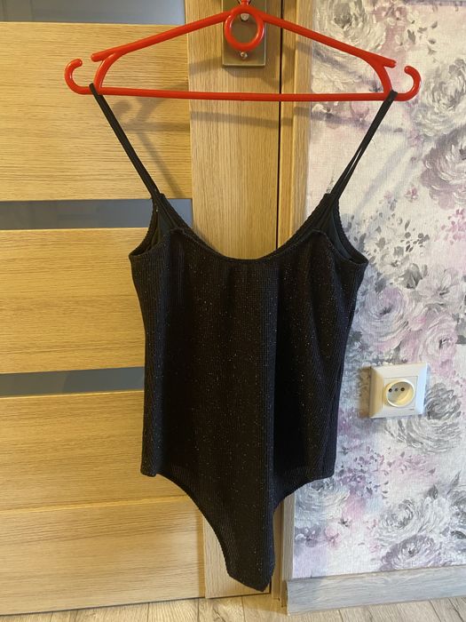 Чорне боді mango