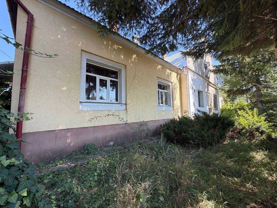Продаж 2-кімнатної дворівневої квартири з підвалом у Стебнику