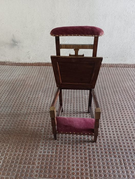 Cadeira de reza completamente remodelada