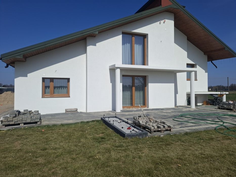 Elewacje/ Docieplenia Budynków/ Okna/ Drzwi Wolne terminy