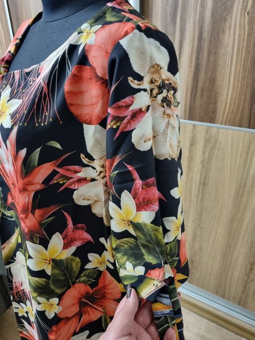 Sukienka Karko w piękne kwiaty