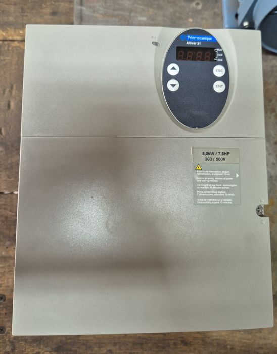 Частотний перетворювач ATV31 - 5.5kW ATV31HU55N4