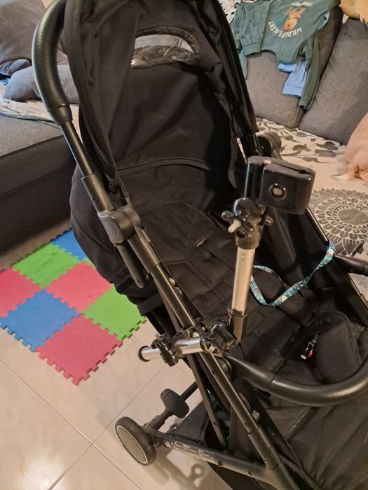 Carrinho de passeio p/ bebé como novo (3 ofertas)