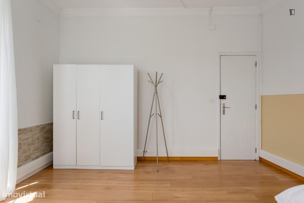 Quarto - localizado em Picoas Lisbon