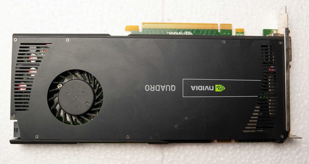 Професійна відеокарта Nvidia Quadro 4000 (2 ГБ GDDR5)