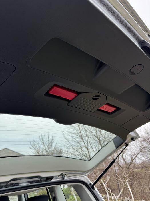 Volkswagen Touran 2011 рік