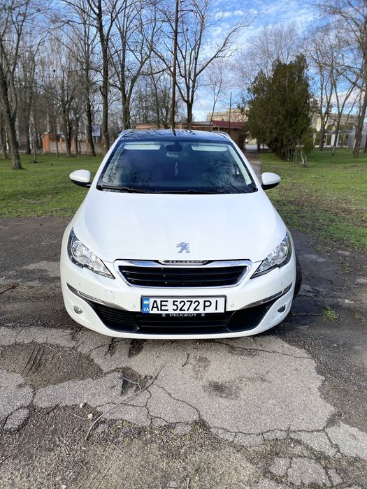 Peugeot 308swt9 рік 2015 1.6t дизель