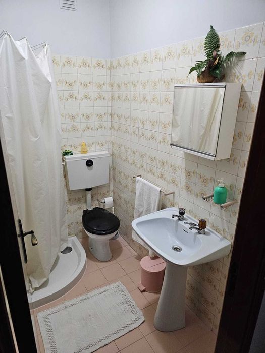 Quarto para arrendar em braga nogueira