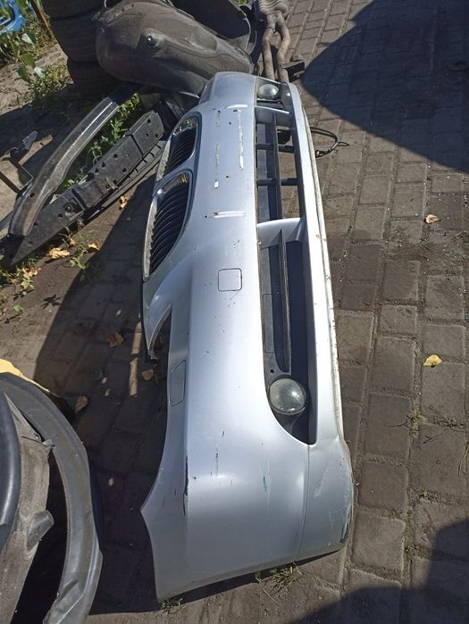 BMW бмв є60  бампер передній