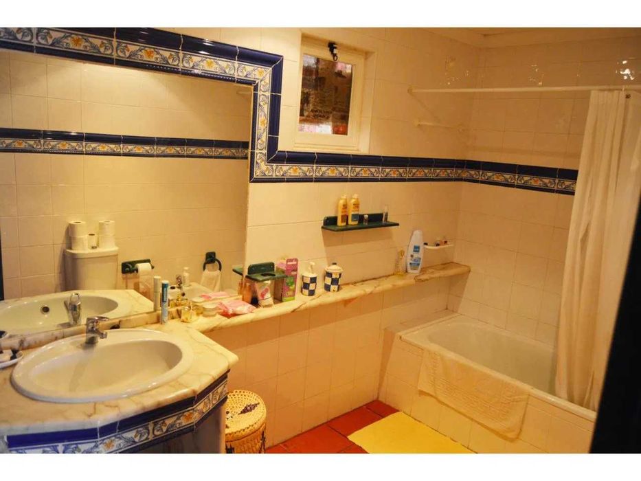 T3 c/AC em condomínio com piscina