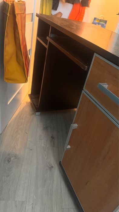 Oddam biurko za kawe