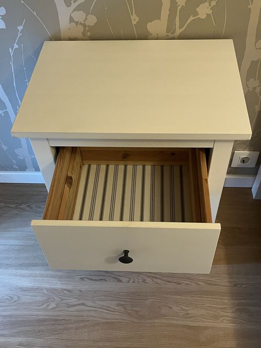 Duas cómodas com 2 gavetas (Hemnes)