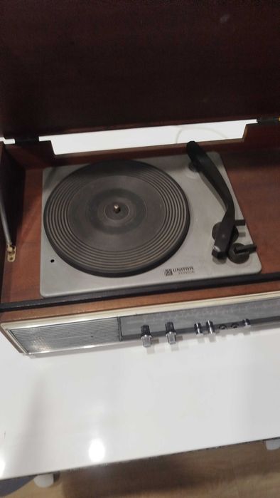 Diora Donatina  radio gramofon