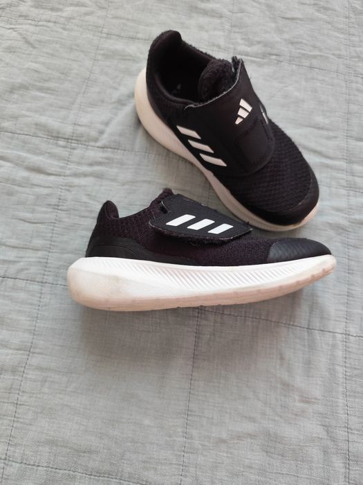 Легенькі дитячі кросівки Adidas
