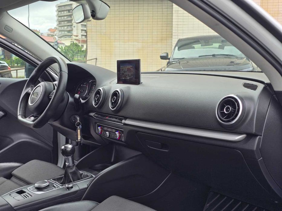 Audi A3 8V S Line Plus 2.0Tdi 150Cv "Look RS3"