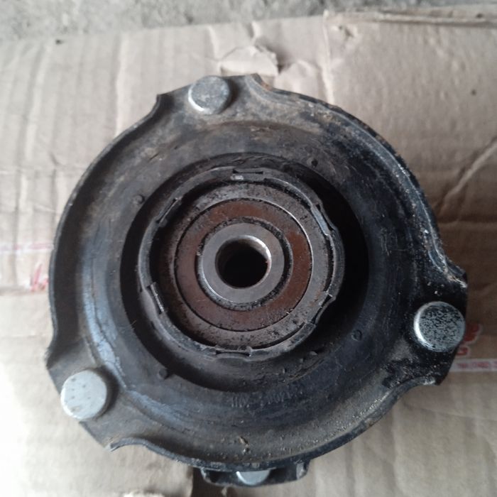 ЗАЗ 1103 Славута, підставки під стійки (пружини) амортизаторів