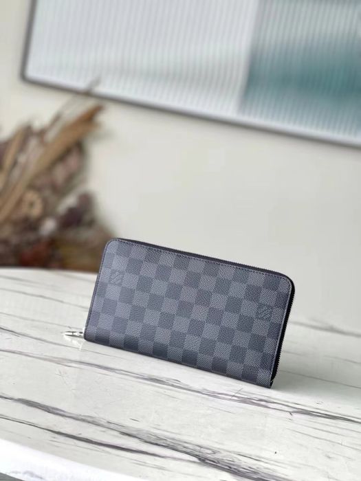 Чоловічі сумки Dior, Louis Vuitton